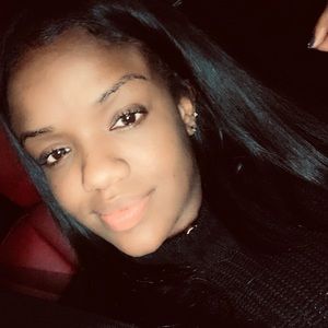 Meet your Posher, Kira